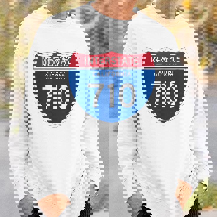 Interstate 710 California スウェットシャツ 彼への贈り物