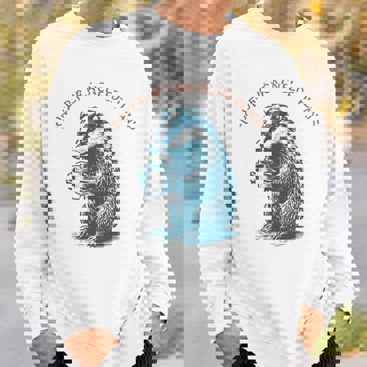 キャンセルされた計画の恋人 コーヒーを飲むアナグマ 長袖tシャツ スウェットシャツ 彼への贈り物