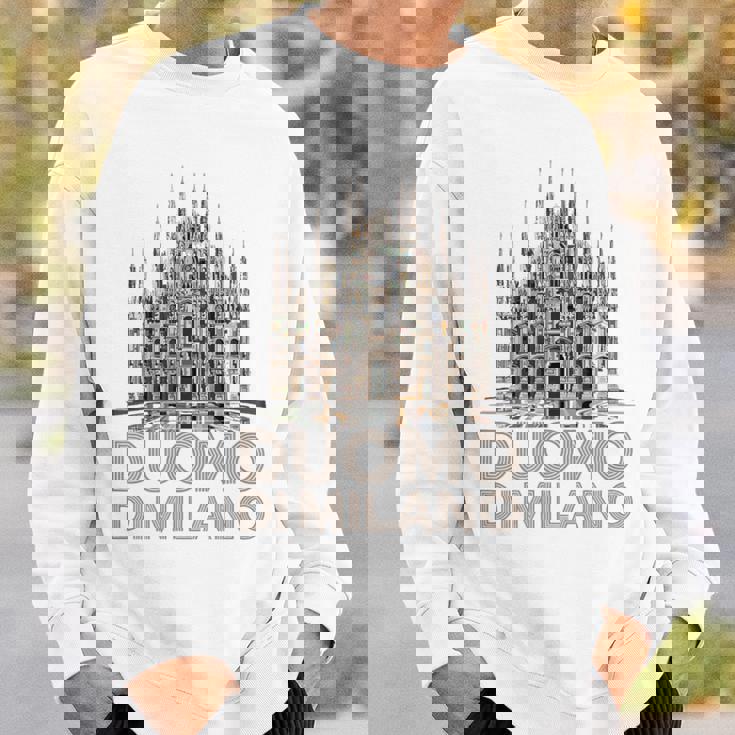 ドゥオーモ・ディ・ミラノ大聖堂のイラスト スウェットシャツ 彼への贈り物