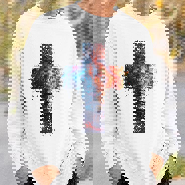 ユダのライオン、イエス・キリストの十字架、キリスト教信仰のグラフィック。 スウェットシャツ 彼への贈り物