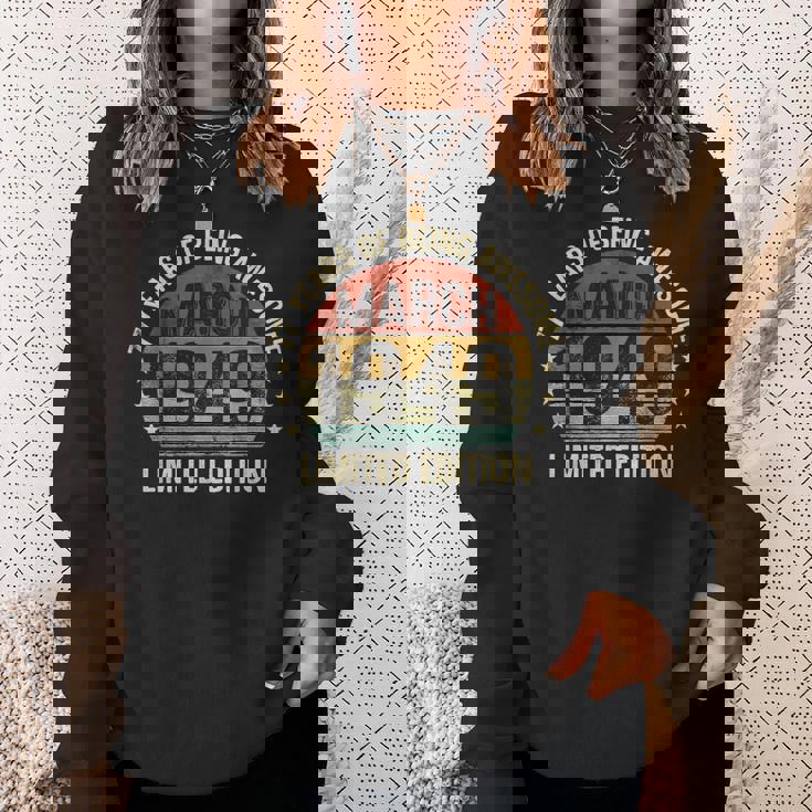 3月の誕生日 Est 1949 限定版 ヴィンテージ 77歳 スウェットシャツ 彼女への贈り物