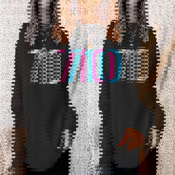 710 オイルダビング420 トリッピーグリッチ スウェットシャツ 彼女への贈り物