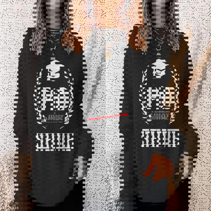 PhdurvivorFor Graduationtudent スウェットシャツ 彼女への贈り物