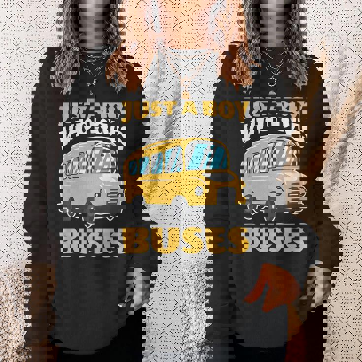 Just A Boy Who Loves Buses バス愛好家 バス愛好家 名言 スウェットシャツ 彼女への贈り物