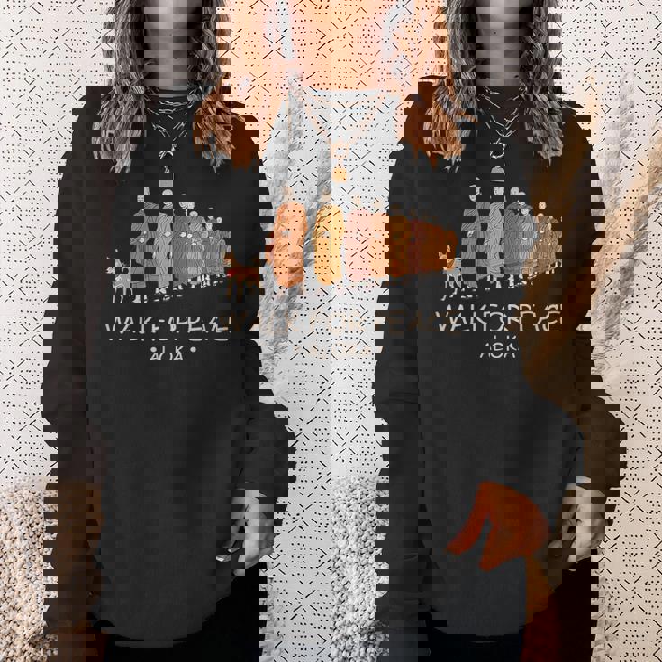 Walk For Peace Monks With Aloka Dog スウェットシャツ 彼女への贈り物