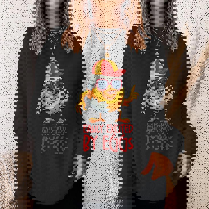 おもしろエッグが簡単に興奮するエッグ。 スウェットシャツ 彼女への贈り物