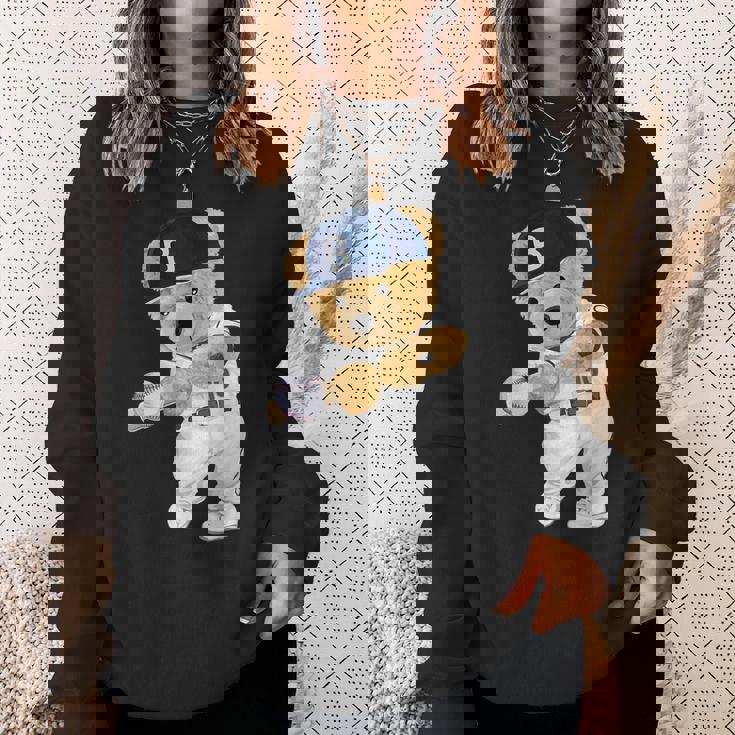 かわいいテディベア野球ヒッター。 スウェットシャツ 彼女への贈り物