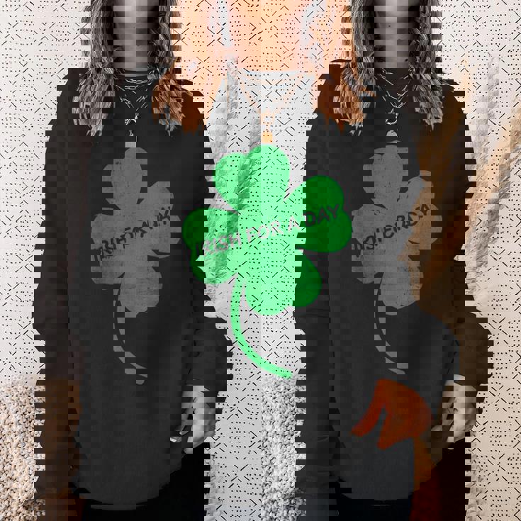 アイリッシュ・フォー・ア・デイ 聖パトリックの日のシャムロック・アイルランドの衣装 スウェットシャツ 彼女への贈り物