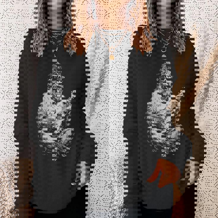 サングラス付きかわいいゴリラ ギタープレーヤー 面白いギタリスト スウェットシャツ 彼女への贈り物