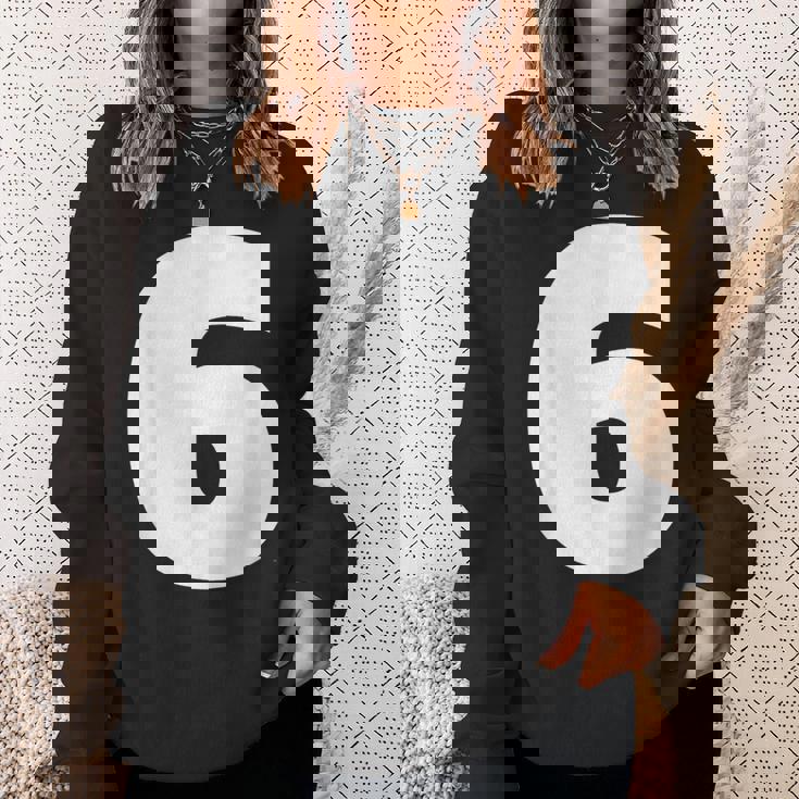 タイポグラフィ 太字表示 6番 数字 6 スウェットシャツ 彼女への贈り物