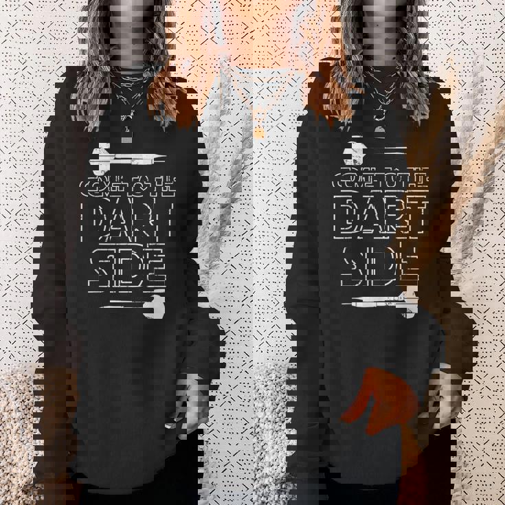 メンズ ダーツボード ダーツボード 面白いことわざダーツスポーツ スウェットシャツ 彼女への贈り物