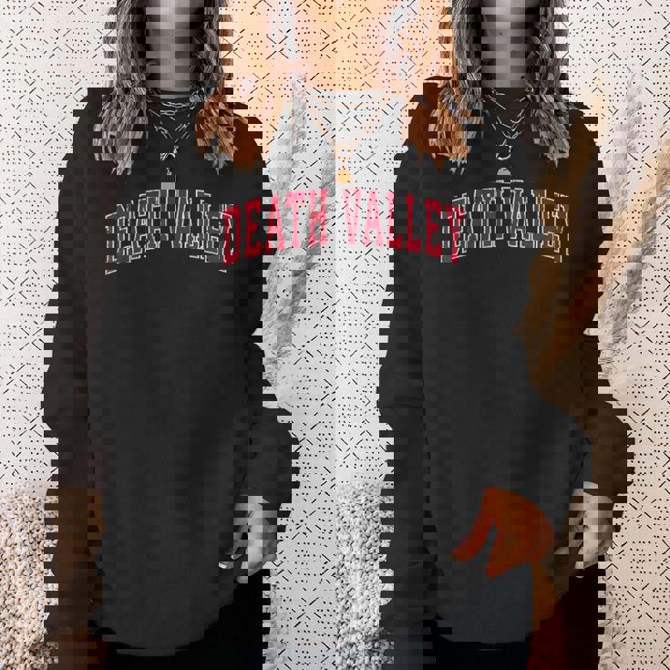 デスバレー国立公園 ビンテージスポーツデザイン レッドデザイン スウェットシャツ 彼女への贈り物