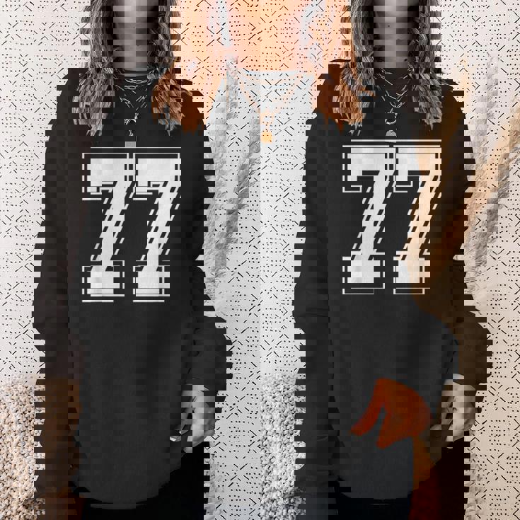 ナンバー77 野球 フットボール 誕生日 スウェットシャツ 彼女への贈り物