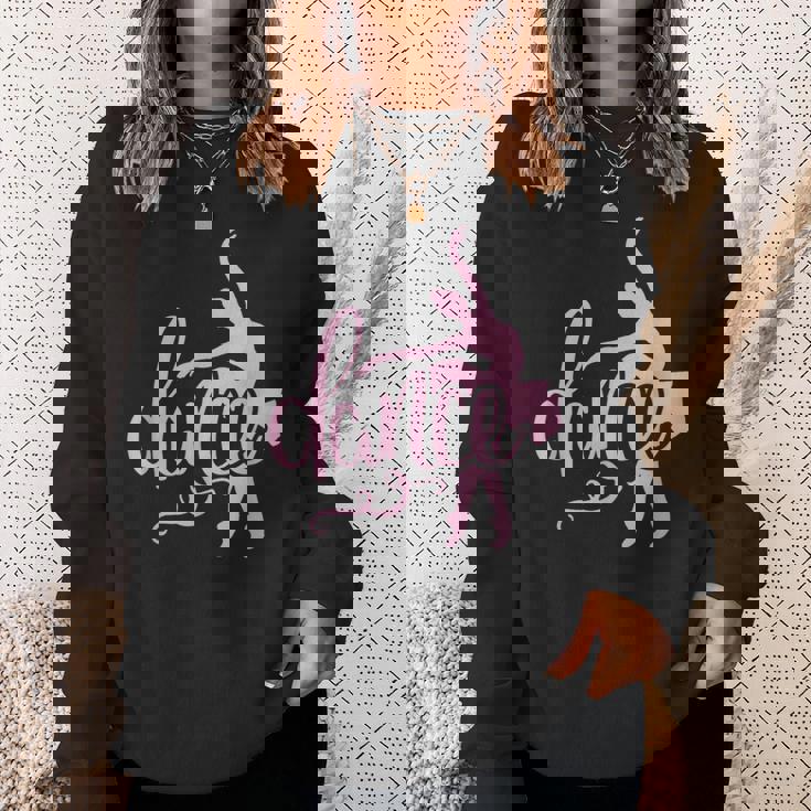 ピンクのバレエダンサー、スクリプトダンスレタリングデザイン。 スウェットシャツ 彼女への贈り物