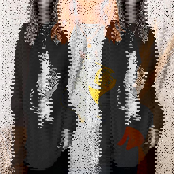 フレンチホルン音楽家オーケストラ音楽を奏でるクールな猫 スウェットシャツ 彼女への贈り物