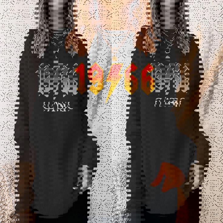 ヴィンテージ 1966 クラシック 60歳 60歳 誕生日 ロックレジェンド スウェットシャツ 彼女への贈り物