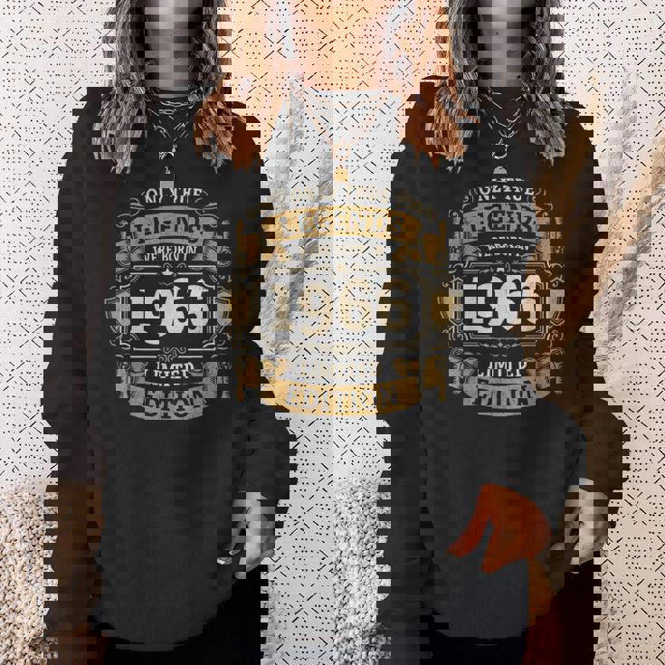 伝説は1966年にヴィンテージ60歳の誕生日に生まれました60歳 スウェットシャツ 彼女への贈り物