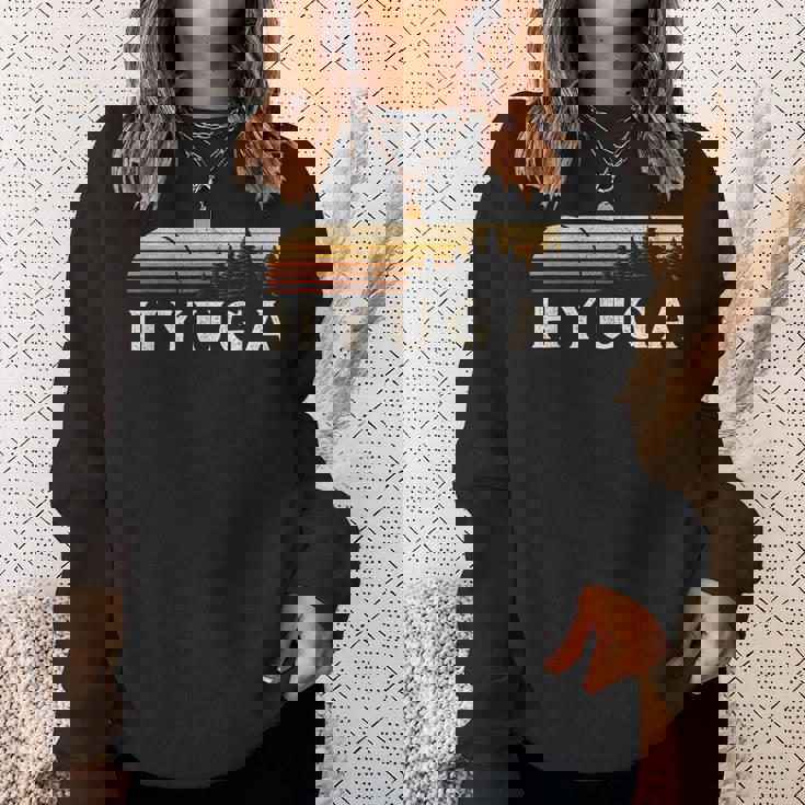 日向 日本 エバーグリーン ヴィンテージ サンセット スウェットシャツ 彼女への贈り物