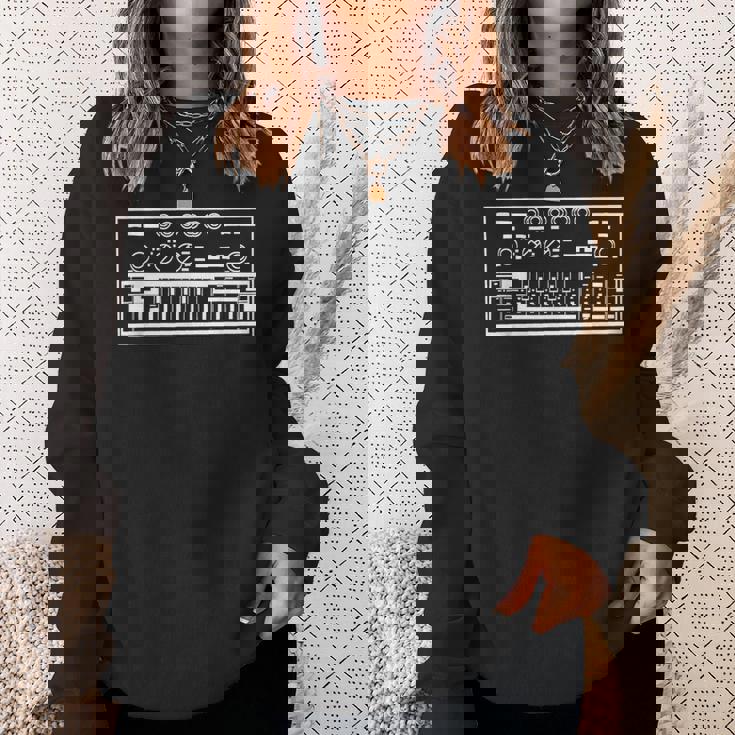 面白いシンセローランドベースラインシンセウェーブ スウェットシャツ 彼女への贈り物