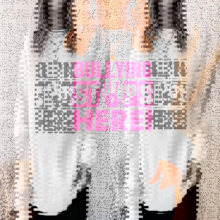 Bullyingtop Here ピンクシャツデー スウェットシャツ 彼女への贈り物