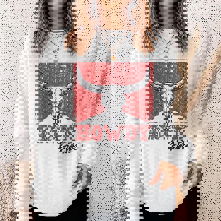 Howdy Putos Cool Retro Western Cowboy Vintage Sayings Sweatshirt Gifts for Her