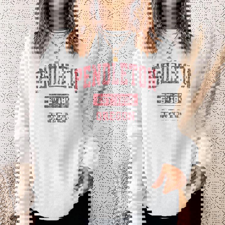 オレゴン州ペンドルトンビンテージスポーツデザインレッドデザイン スウェットシャツ 彼女への贈り物