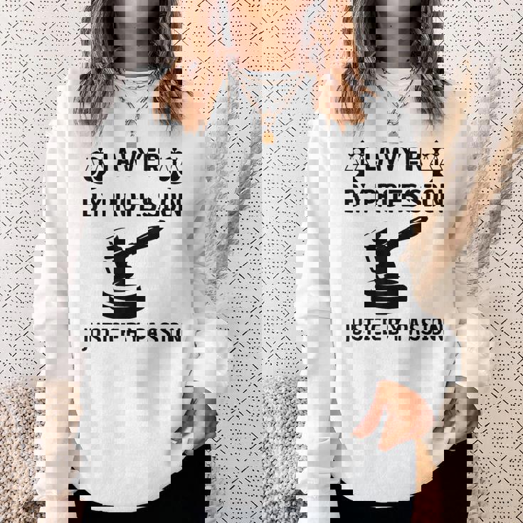 弁護士 法律 格言 法学者 デザイン 弁護士 スウェットシャツ 彼女への贈り物