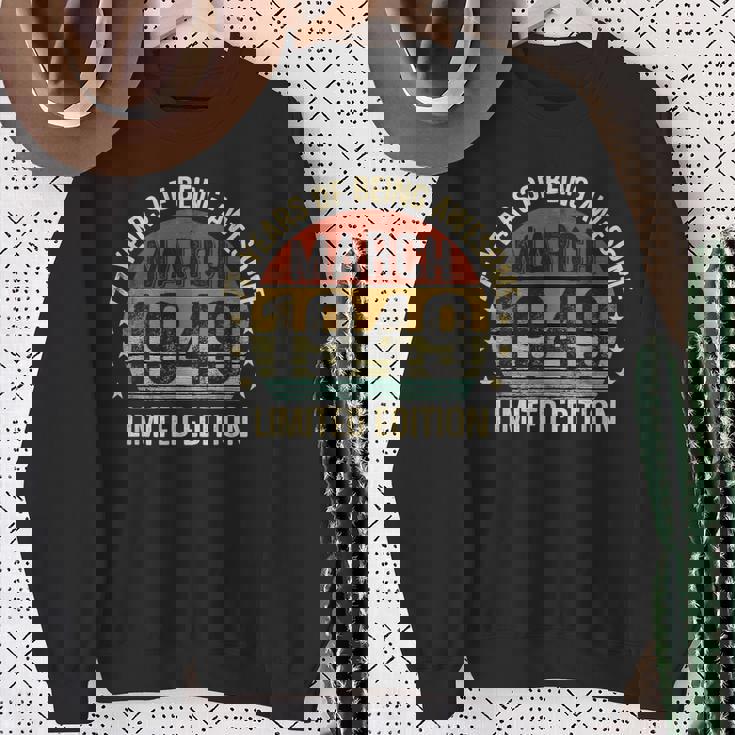 3月の誕生日 Est 1949 限定版 ヴィンテージ 77歳 スウェットシャツ 年配の女性への贈り物