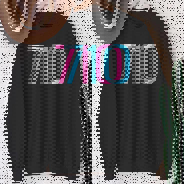 710 オイルダビング420 トリッピーグリッチ スウェットシャツ 年配の女性への贈り物