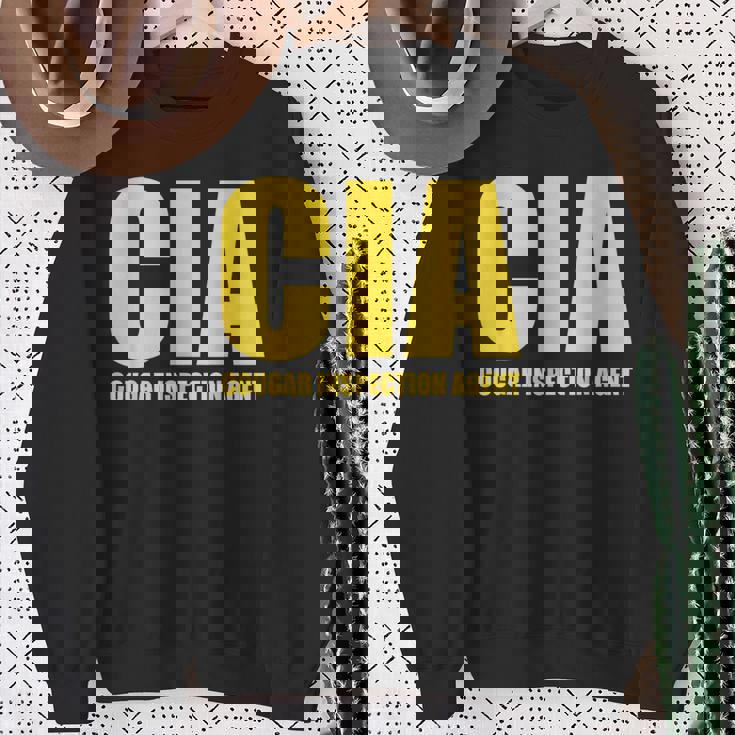 Cia クーガー検査剤 ファニー Cia スウェットシャツ 年配の女性への贈り物