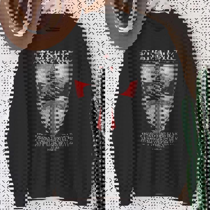 Deusult He Trains My Hands For War Templar Knights スウェットシャツ 年配の女性への贈り物