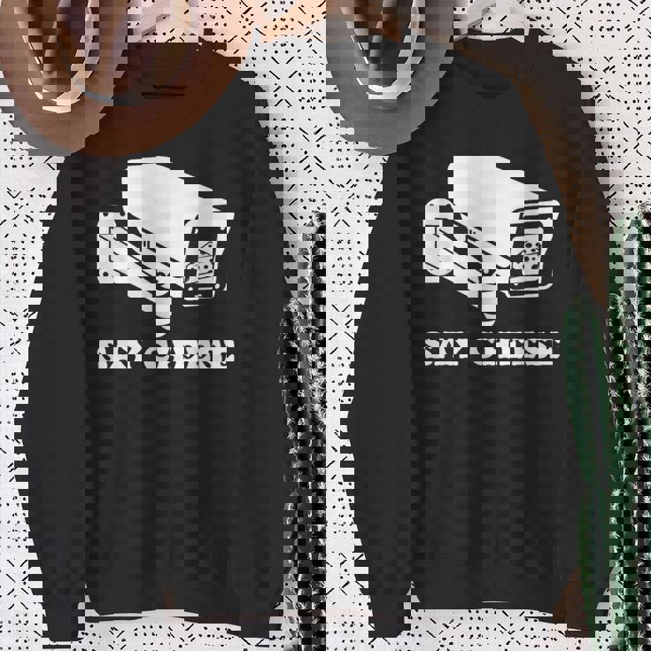 ay Cheese 監視防犯カメラ スウェットシャツ 年配の女性への贈り物