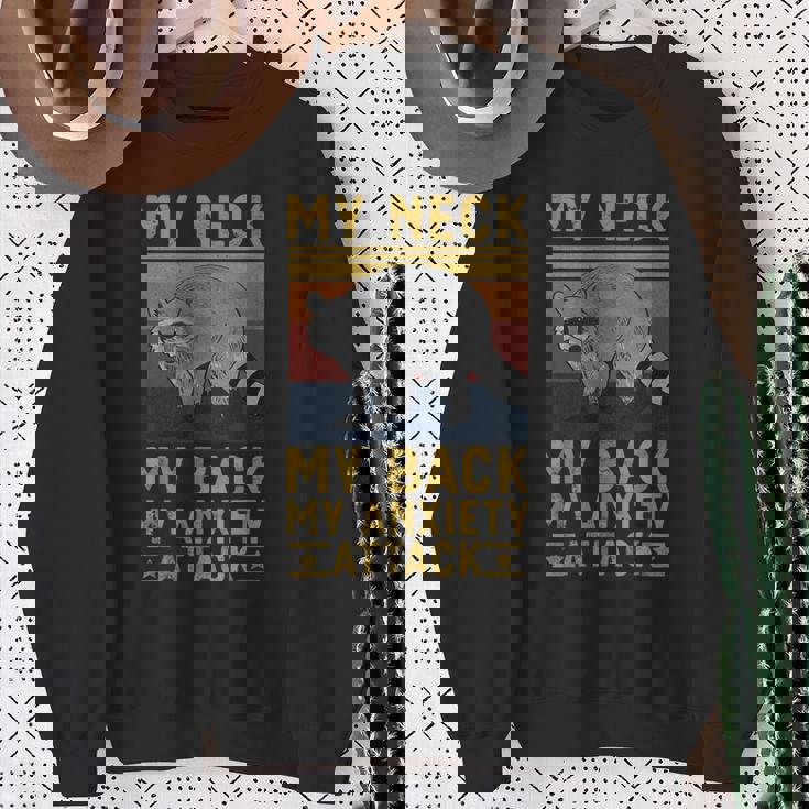 Il Mio Collo La Miachiena Il Mio Attacco Di Ansia Procione Meme Divertente Felpa Regalos para ancianas