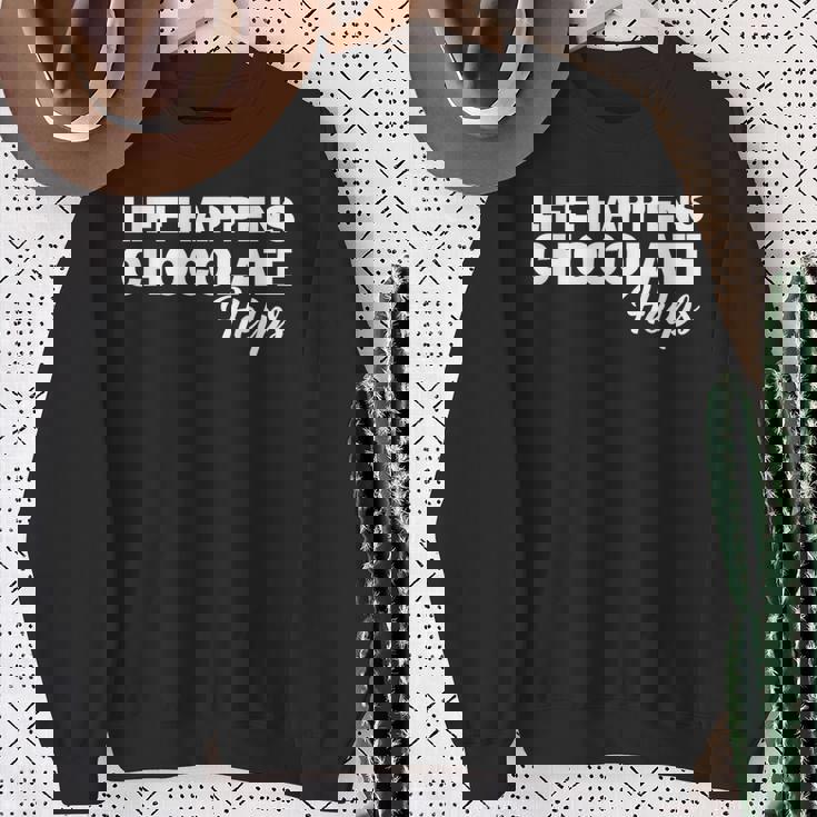 Life Happens チョコレートヘルプ スウェットシャツ 年配の女性への贈り物