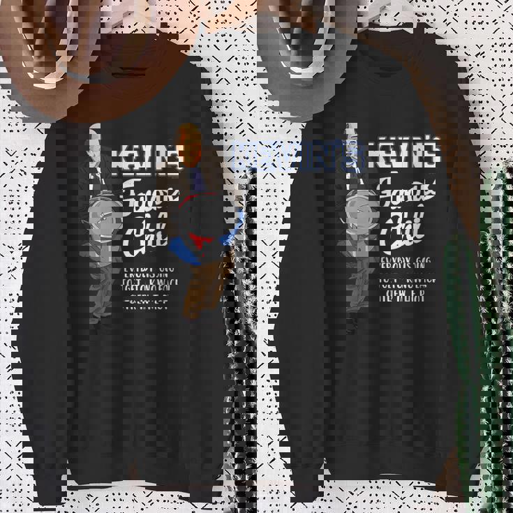 The Office Kevinの有名なチリ。 スウェットシャツ 年配の女性への贈り物