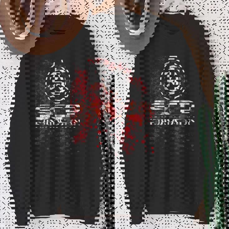 Scp、財団、血で 長袖tシャツ スウェットシャツ 年配の女性への贈り物
