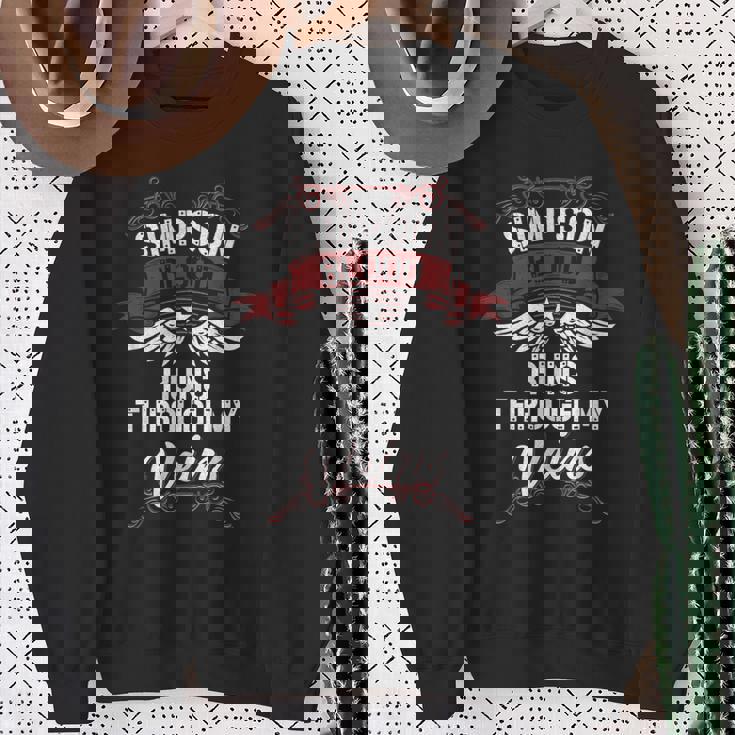 Simpson Blood Runs Through Myeins 苗字 Family スウェットシャツ 年配の女性への贈り物