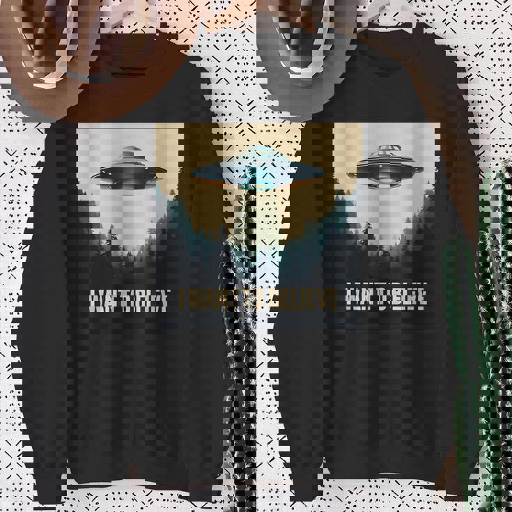 I Want To Believe ヴィンテージ Ufo エイリアン クラフト 夢の出会い スウェットシャツ 年配の女性への贈り物