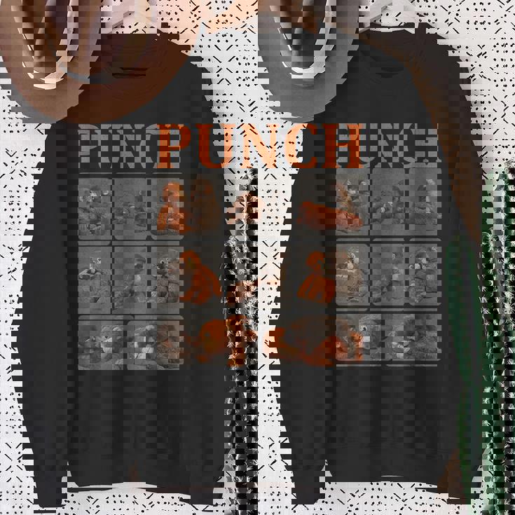 かっこいいパンチかわいい猿 スウェットシャツ 年配の女性への贈り物