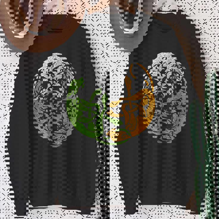 アイルランドデザイン ケルト犬＆旗トリコロールアイルランド スウェットシャツ 年配の女性への贈り物