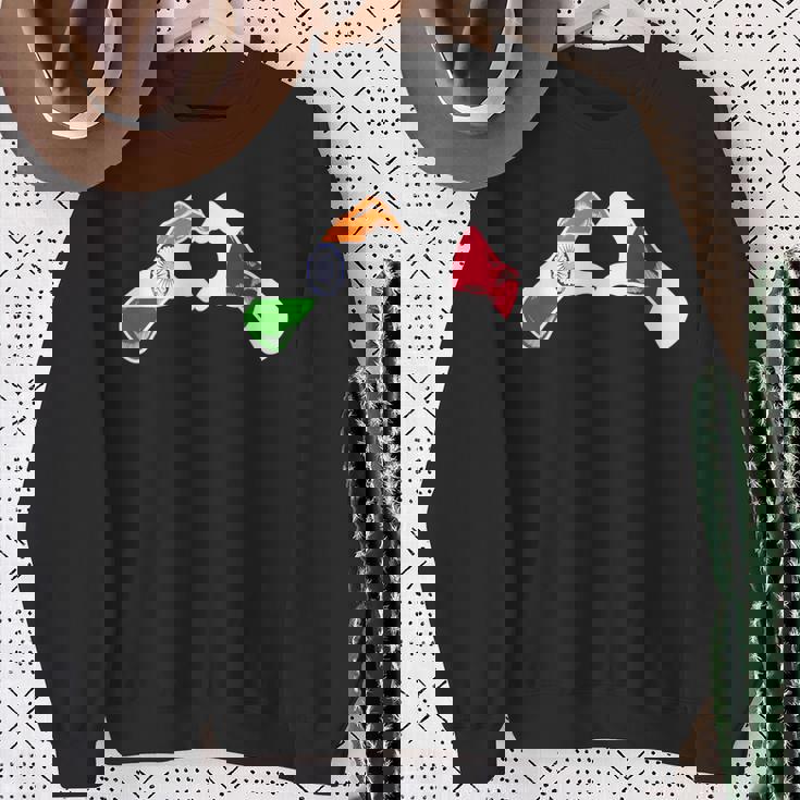 インド日本国旗 インド日本ハート スウェットシャツ 年配の女性への贈り物