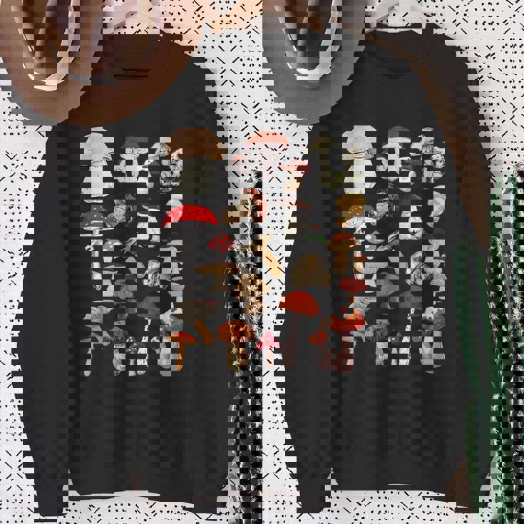 キッズ キノコ コラージュ 菌類 スウェットシャツ 年配の女性への贈り物