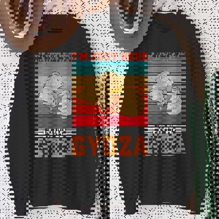 ギョーザが食べたくてたまらない、おもしろいレトロ中華餃子 スウェットシャツ 年配の女性への贈り物