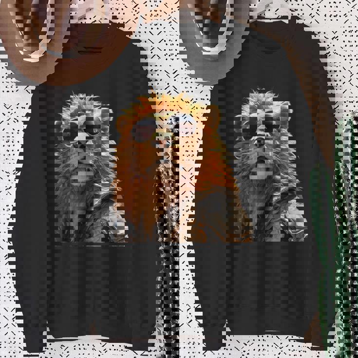 サングラスをかけたライオン 動物大好きライオン かわいいライオン スウェットシャツ 年配の女性への贈り物