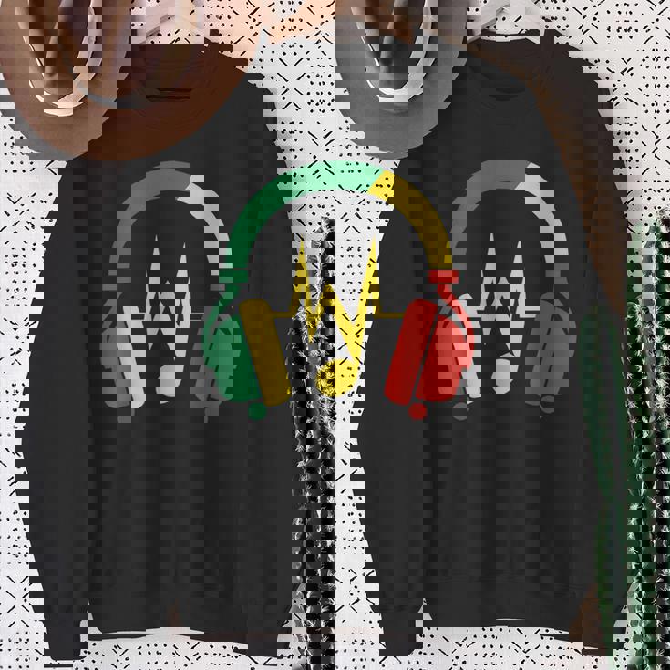 ジャマイカの国旗の色のデザインでレゲエの雰囲気を表現 スウェットシャツ 年配の女性への贈り物
