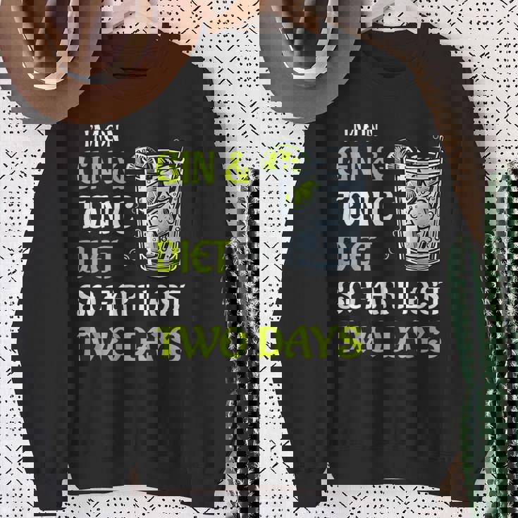 ジントニック ダイエット お酒 カクテル 面白い ドリンク スウェットシャツ 年配の女性への贈り物