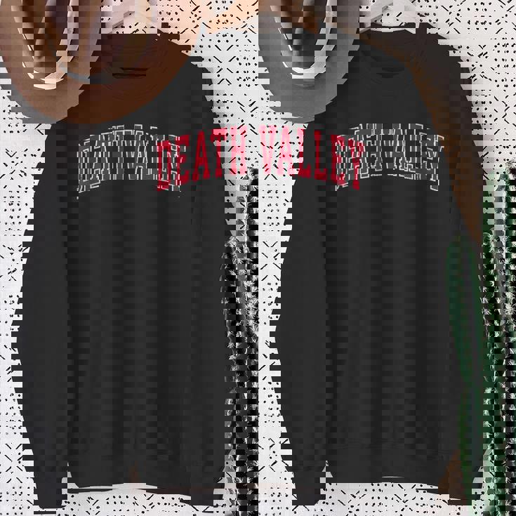 デスバレー国立公園 ビンテージスポーツデザイン レッドデザイン スウェットシャツ 年配の女性への贈り物