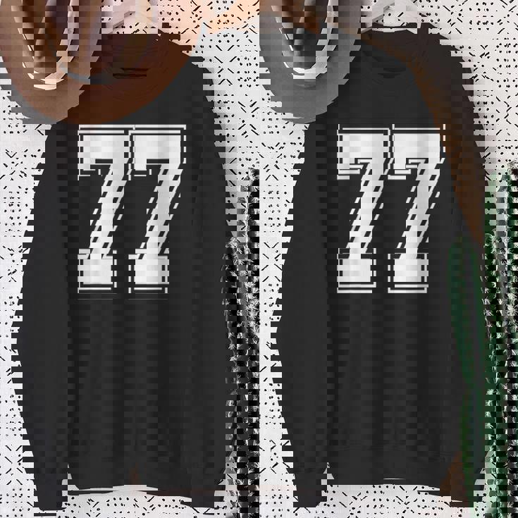 ナンバー77 野球 フットボール 誕生日 スウェットシャツ 年配の女性への贈り物