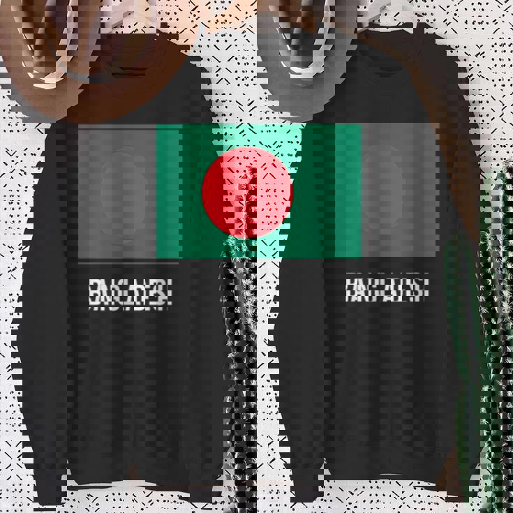 バングラデシュ バングラデシュ国旗 長袖tシャツ スウェットシャツ 年配の女性への贈り物
