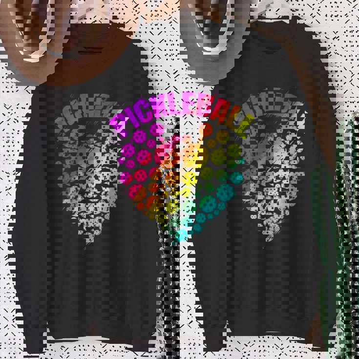 ピックルボール ハート カラフル ラブ ピックルボール スウェットシャツ 年配の女性への贈り物